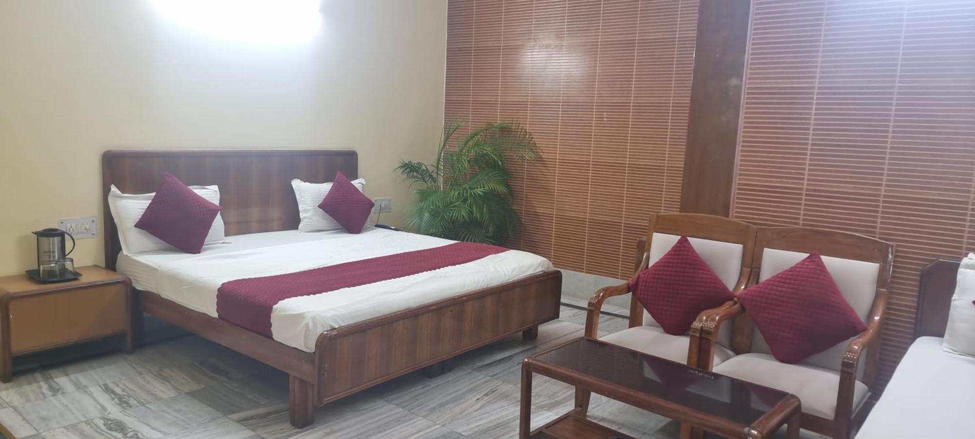 Hotel Har Ki Pauri By Around Stays Haridwār Esterno foto