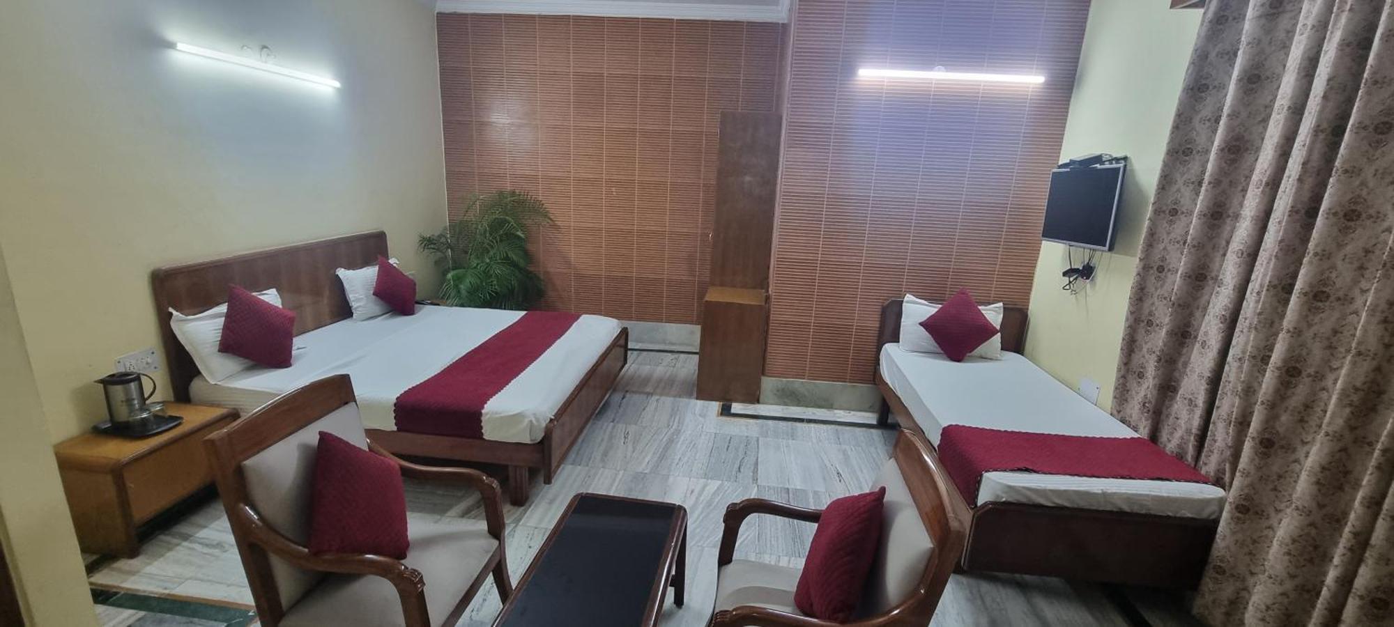 Hotel Har Ki Pauri By Around Stays Haridwār Esterno foto