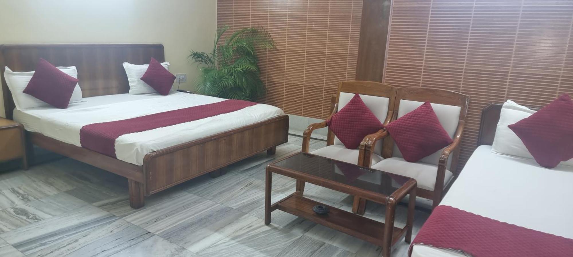 Hotel Har Ki Pauri By Around Stays Haridwār Esterno foto