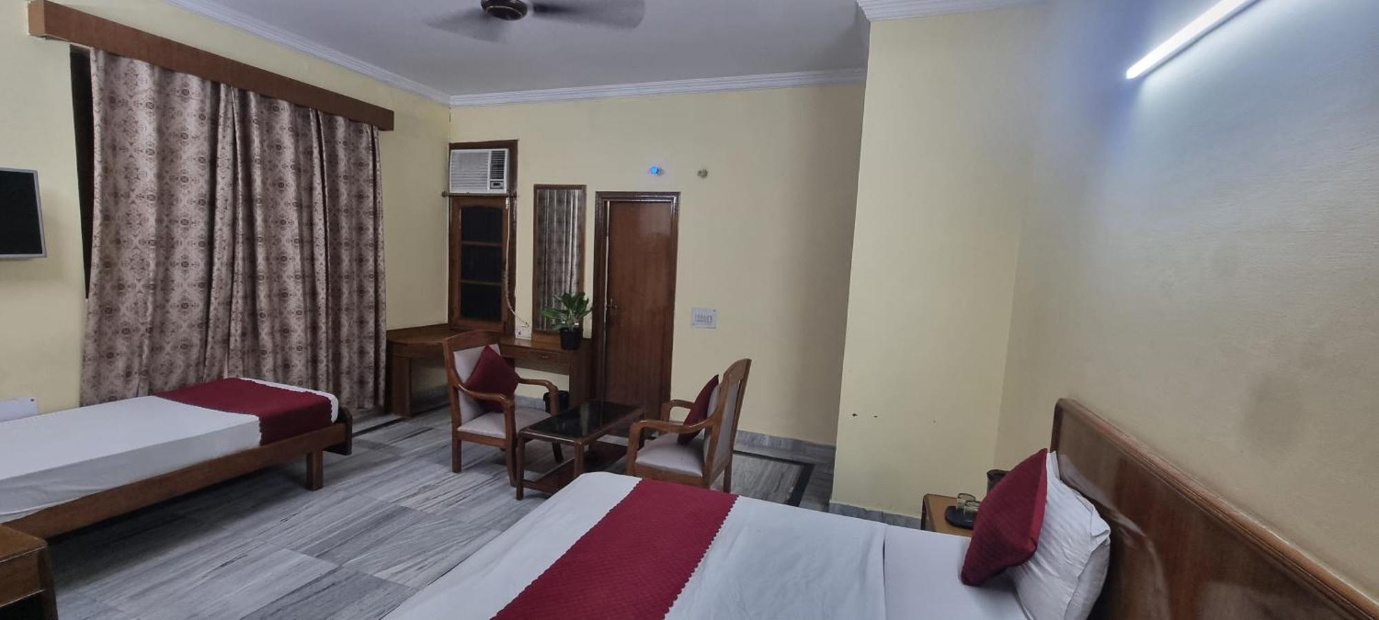 Hotel Har Ki Pauri By Around Stays Haridwār Esterno foto