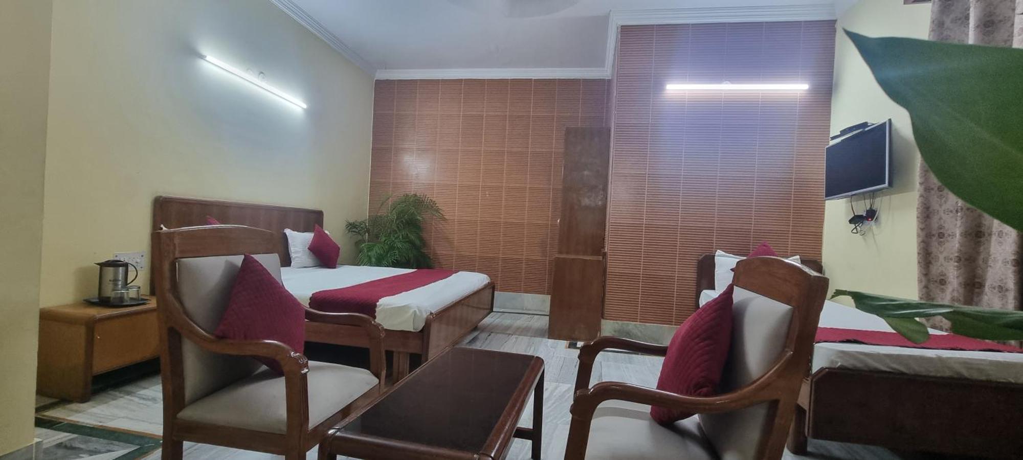 Hotel Har Ki Pauri By Around Stays Haridwār Esterno foto