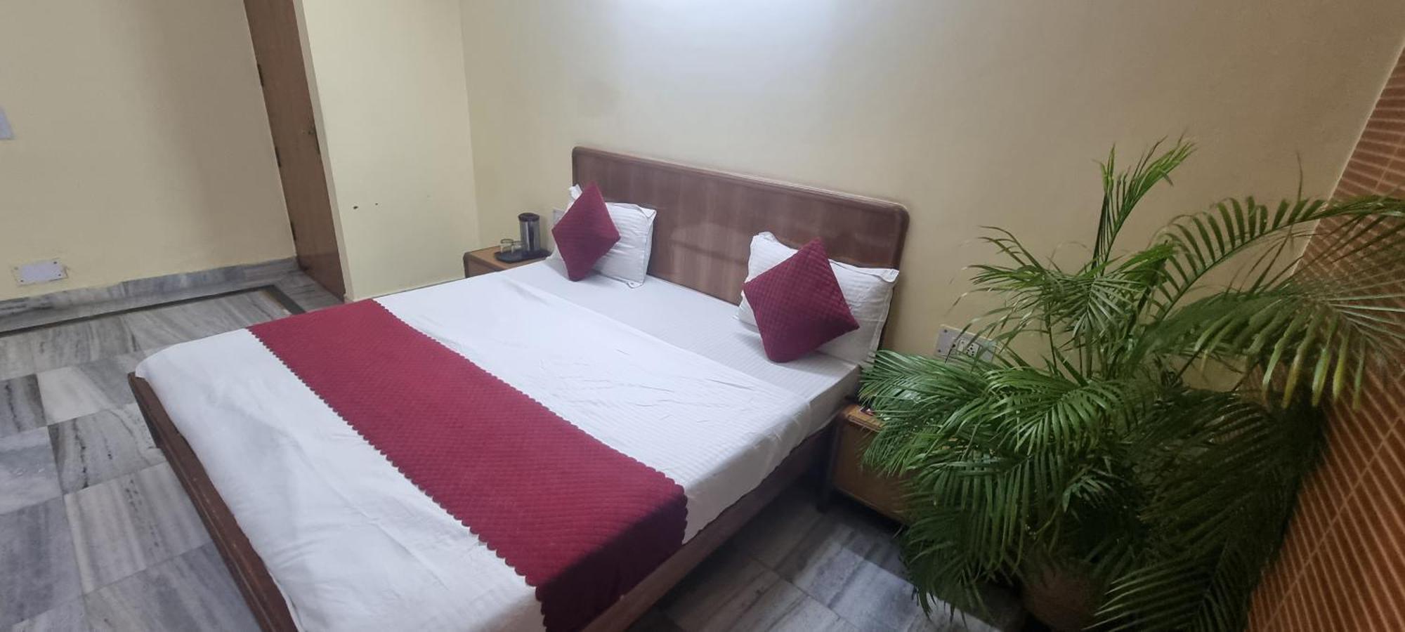Hotel Har Ki Pauri By Around Stays Haridwār Esterno foto