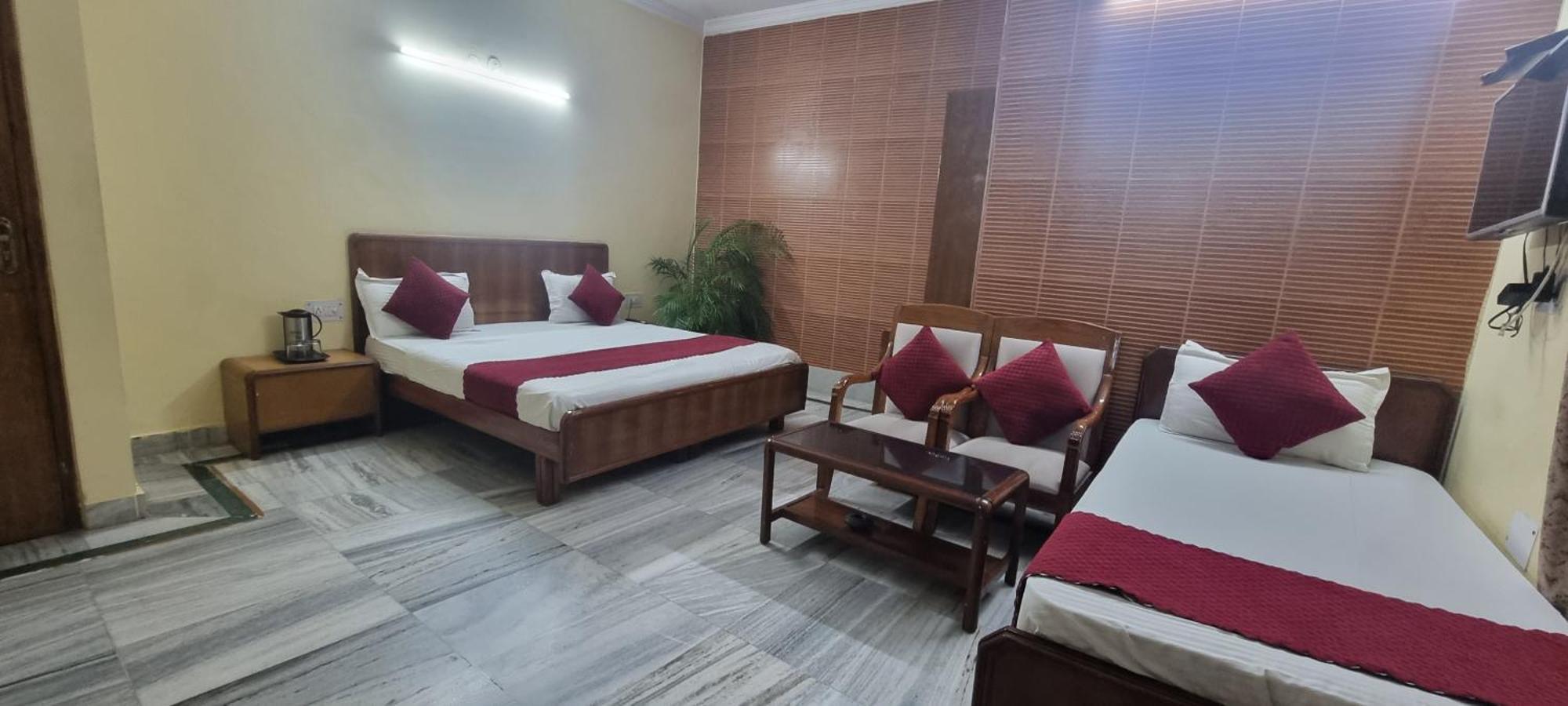 Hotel Har Ki Pauri By Around Stays Haridwār Esterno foto